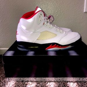 Jordan Retro 5 Fire Red